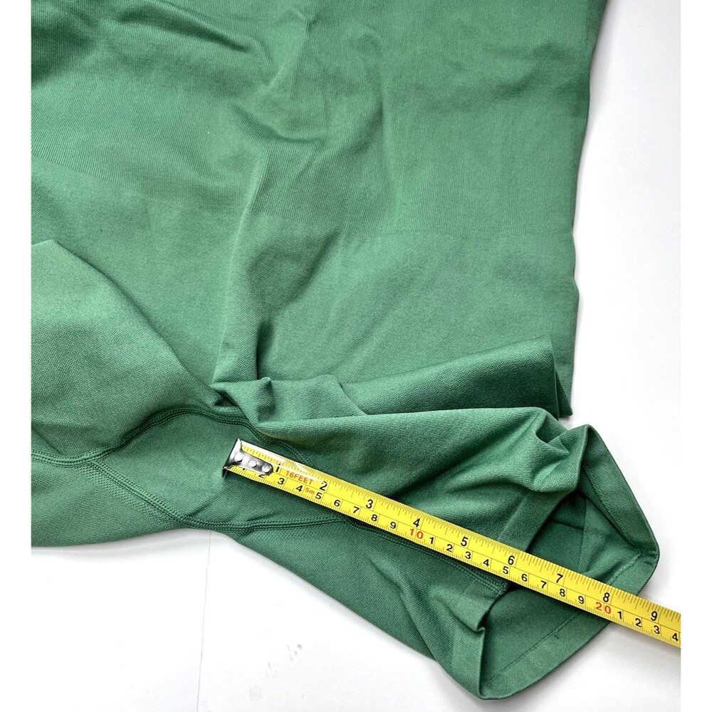 PINK Victoria's Secret Active Seamless Bodysuit M Green Romper Shorts One Piece - Picture 6 of 7